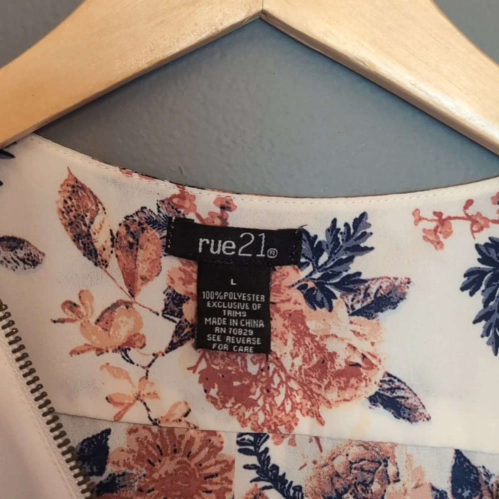 Rue21 Floral Shirt - Picture 2 of 3